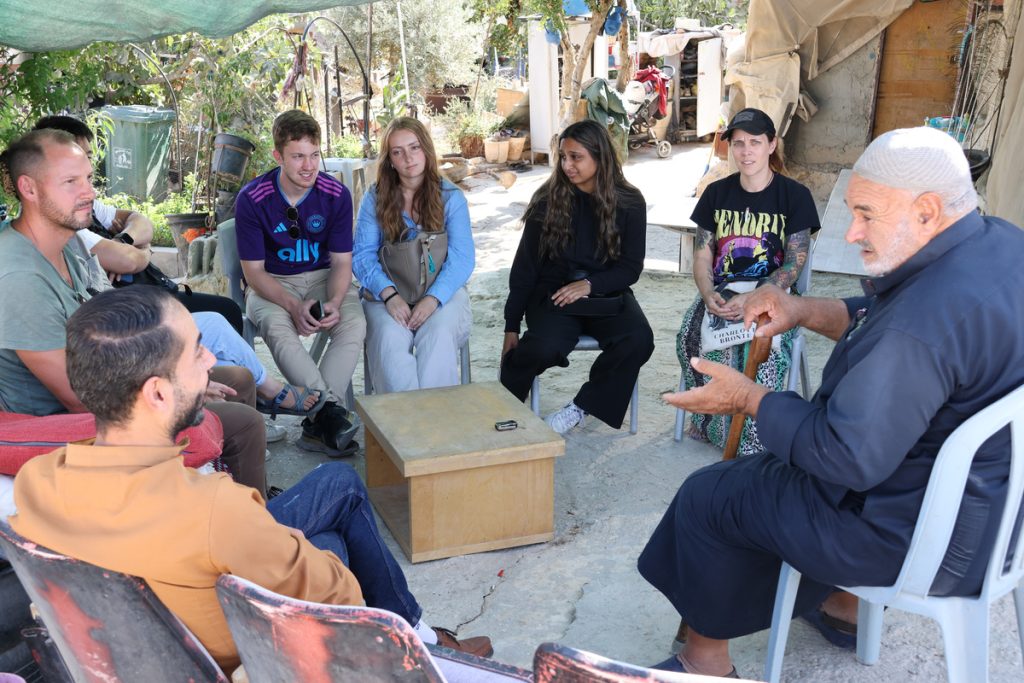 Volunteer Programs for English Speakers in Jordan